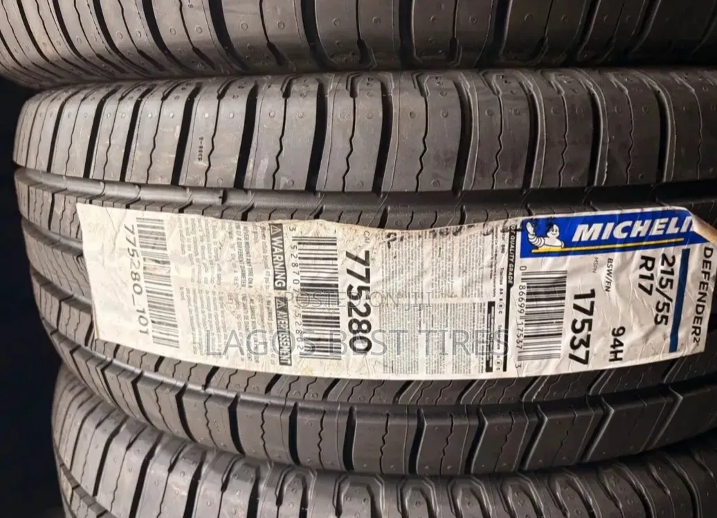 Michelin Defender2 | 215/55 R17 94h — Brand New