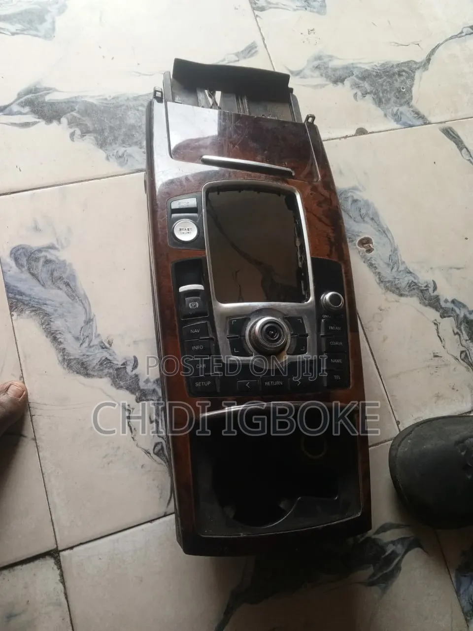 Audi A6 L Radio Control