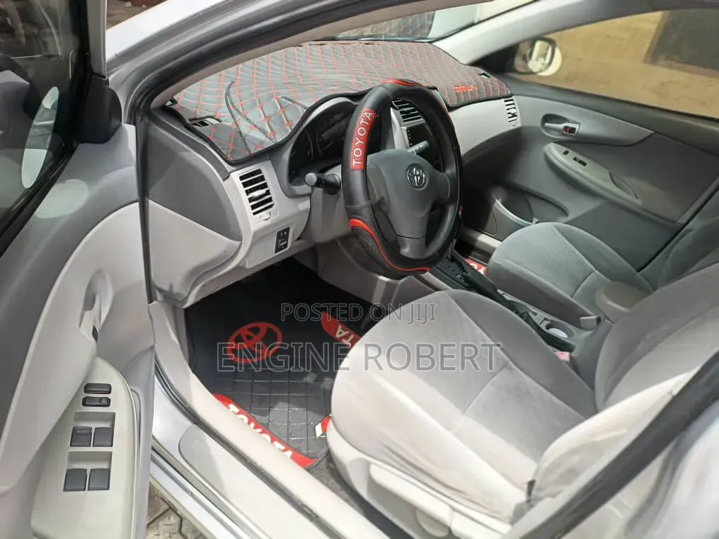 Toyota Corolla 2009 Silver
