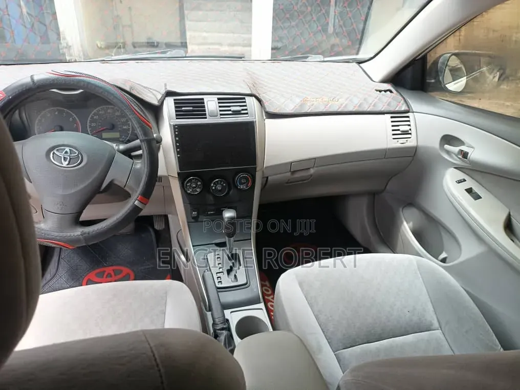 Toyota Corolla 2009 Silver