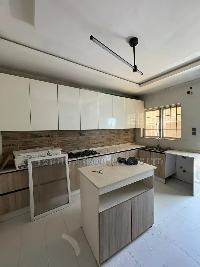 4bdrm Duplex in Haris Drive, VGC / Ajah for rent