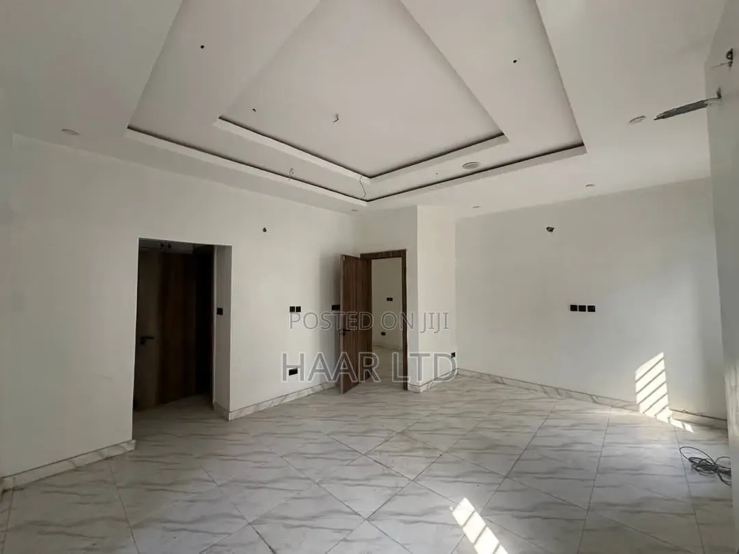 4bdrm Duplex in Lekki Phase 2 for rent