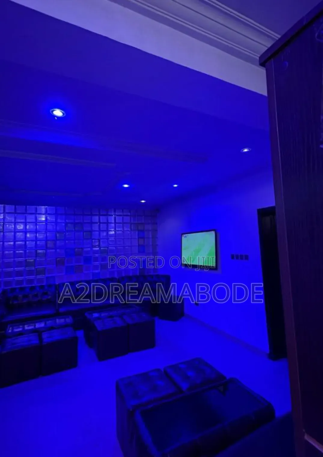 Exclusive 14 Rooms Hotel