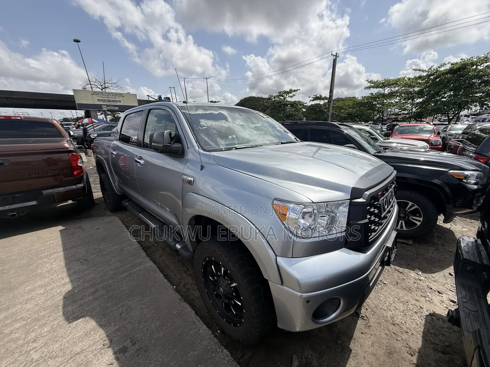 Toyota Tundra CrewMax 4x4 Platinum 5.7L V8 2013 Silver