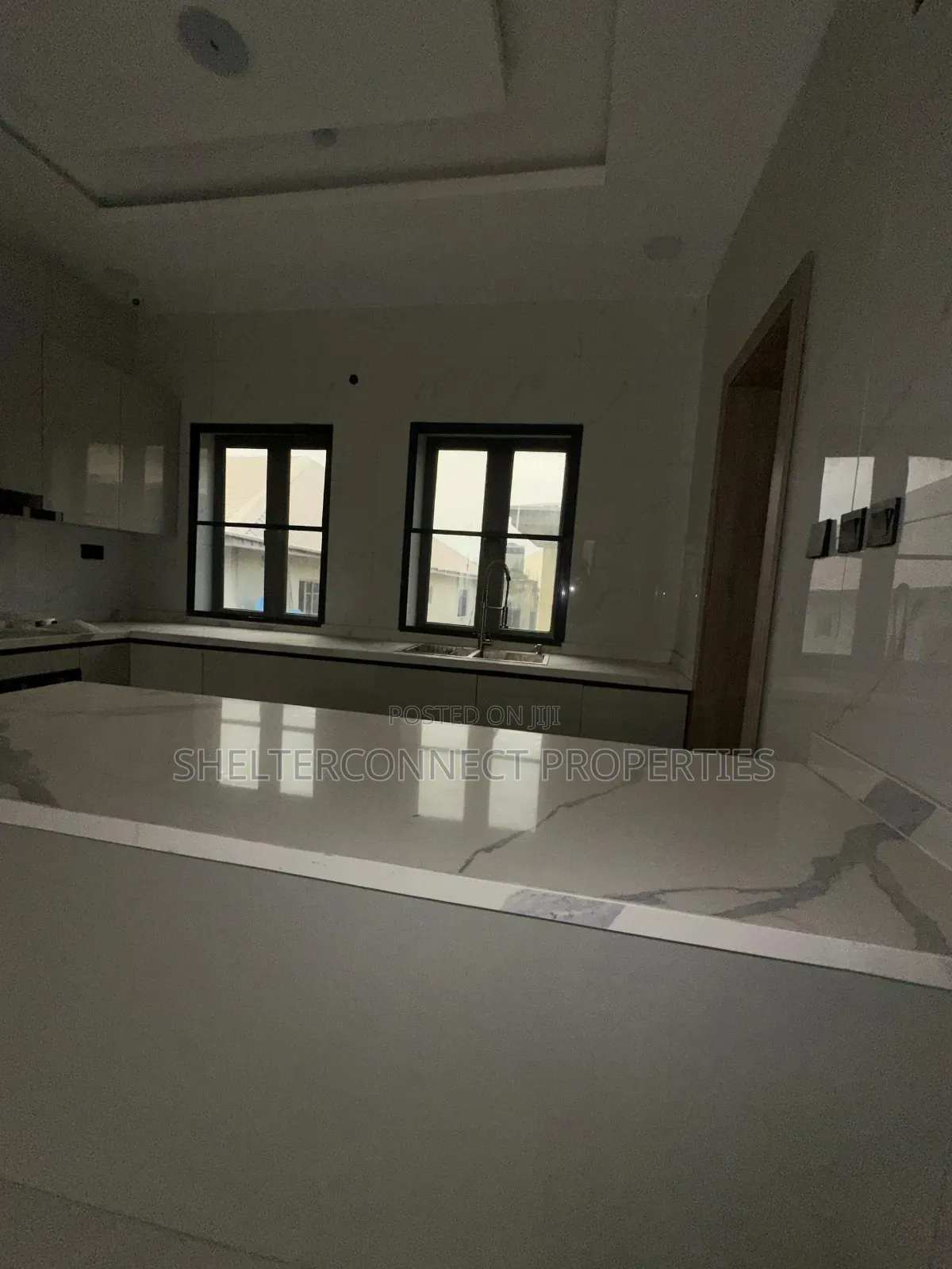 5bdrm Duplex in Ado / Ajah for sale