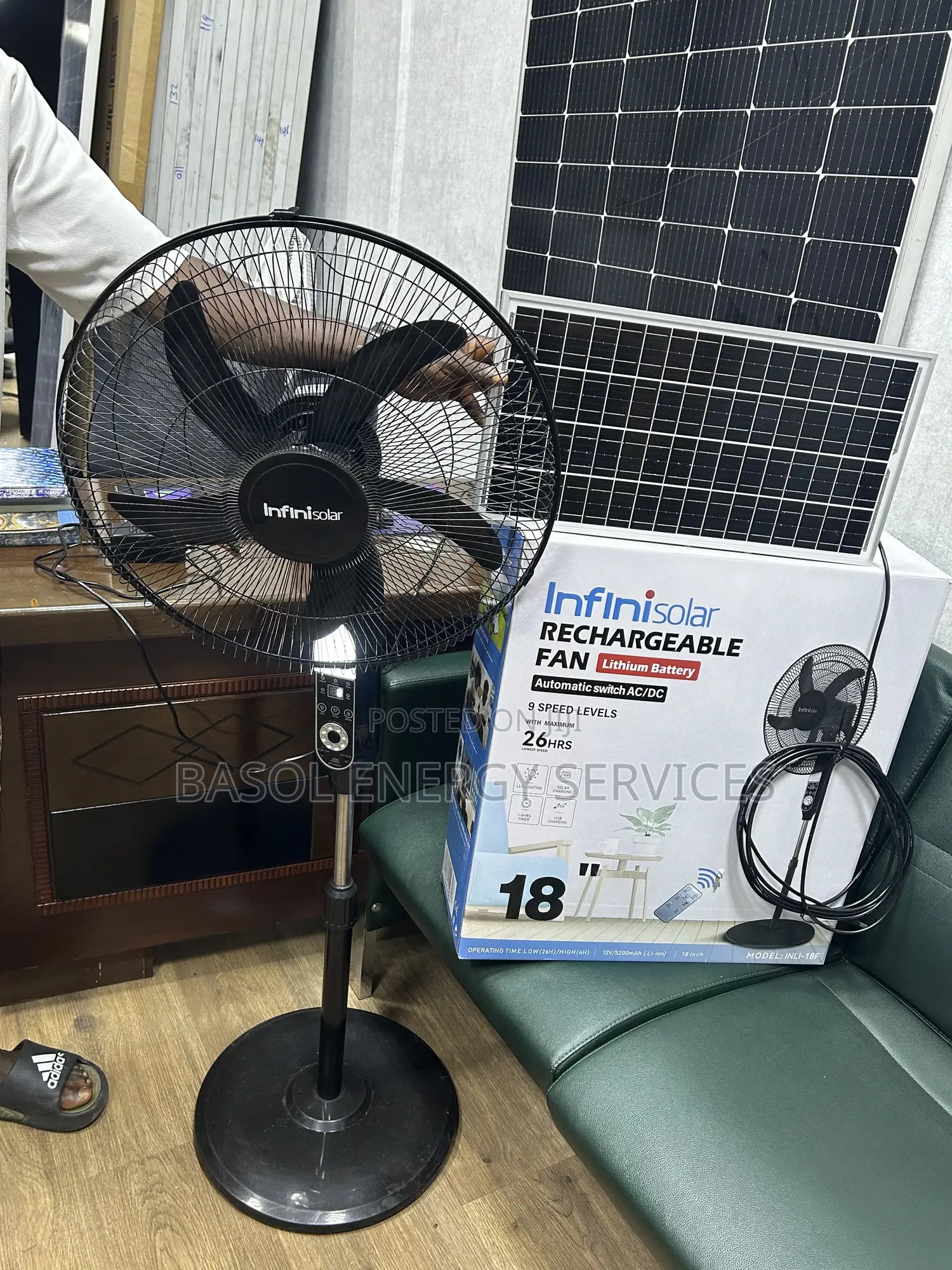 18inches Infini Solar Rechargeable Fan With Panel