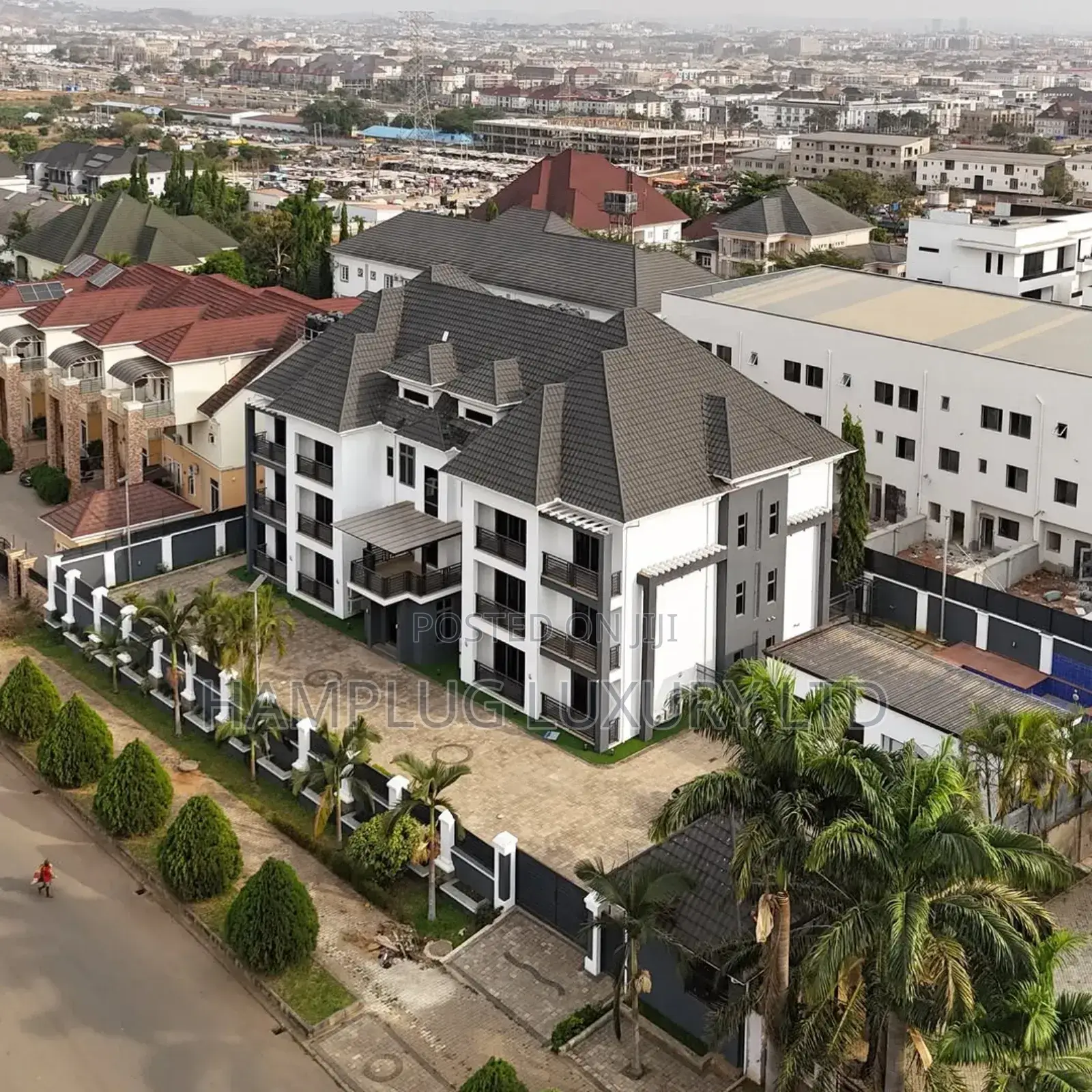 Furnished 3bdrm Apartment in Katampe, Central Business District