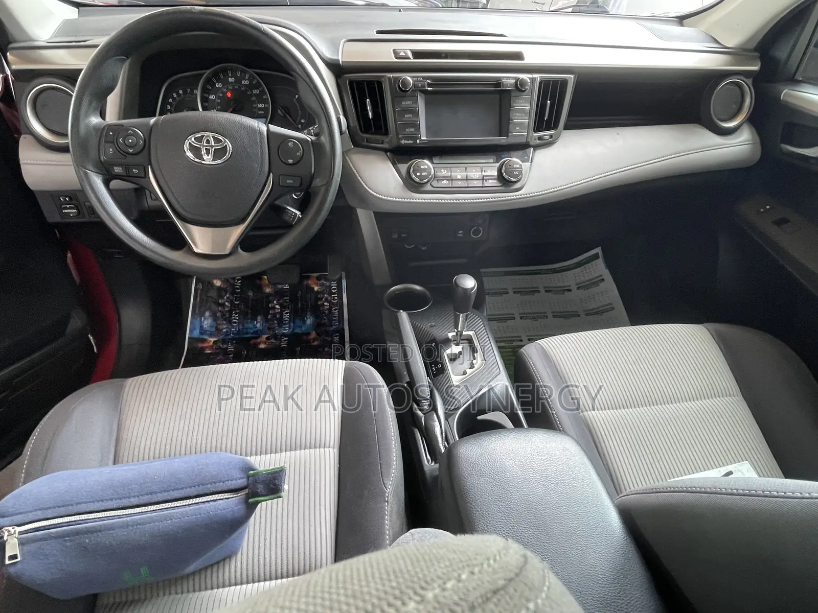Toyota RAV4 XLE 4dr SUV AWD (2.5L 4cyl 6A) 2014 Red