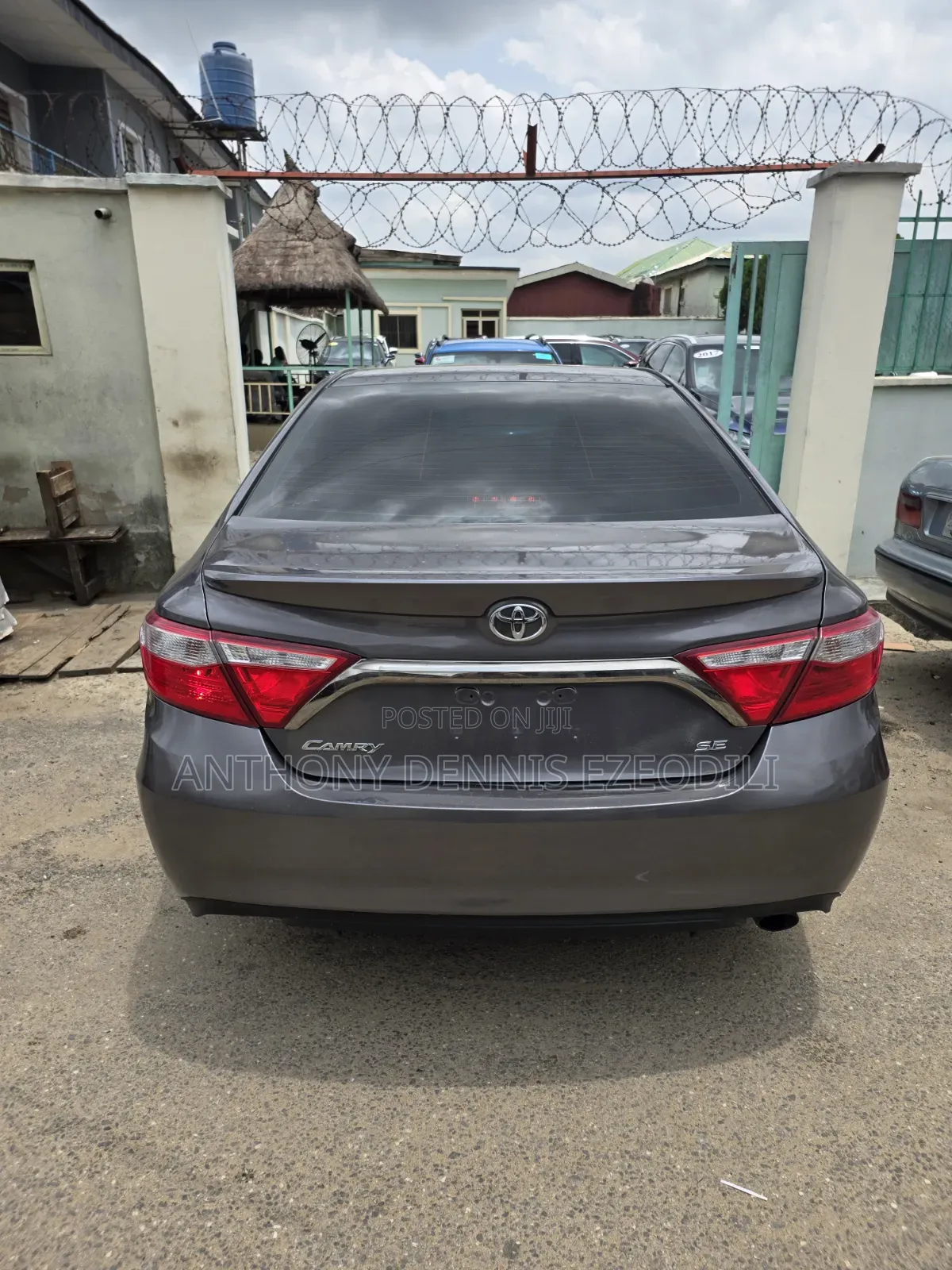 Toyota Camry SE 4dr Sedan (2.5L 4cyl 6A) 2016 Gray