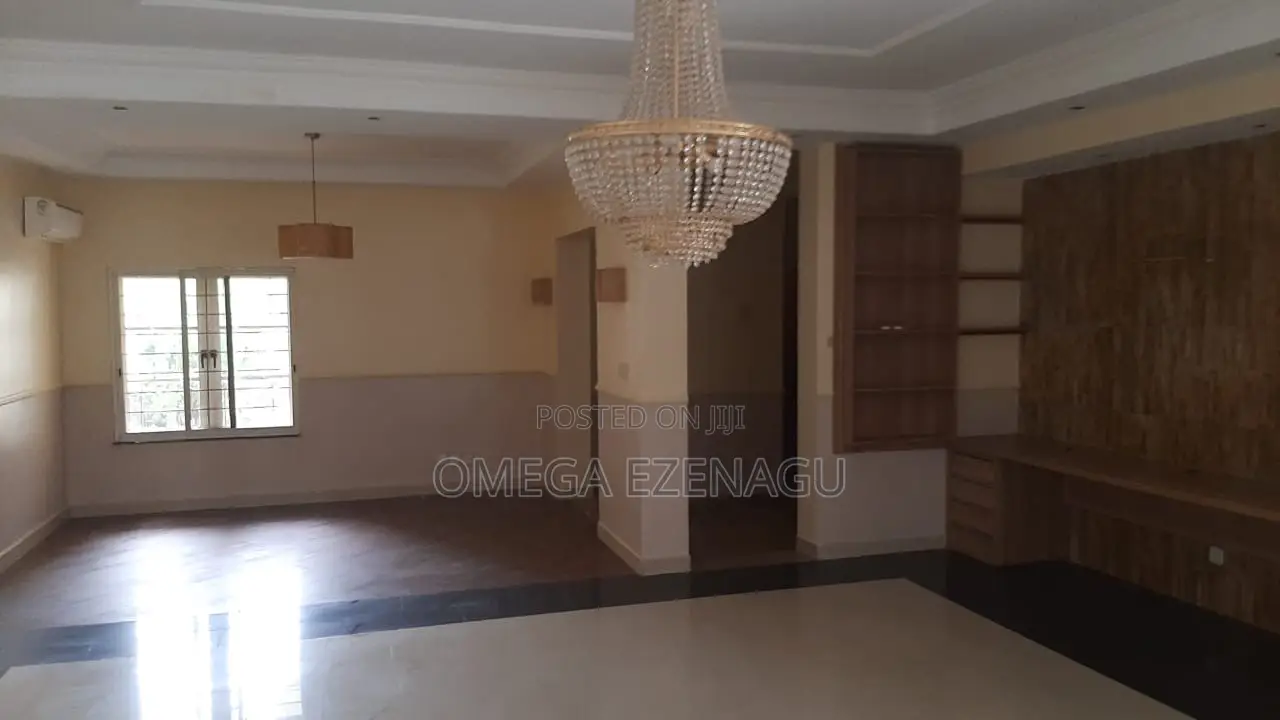5bdrm House in Jabi for sale