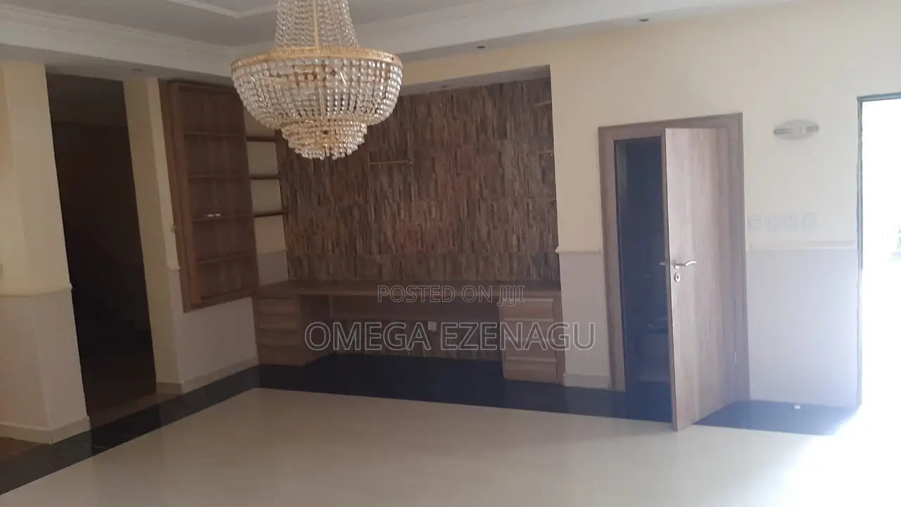 5bdrm House in Jabi for sale