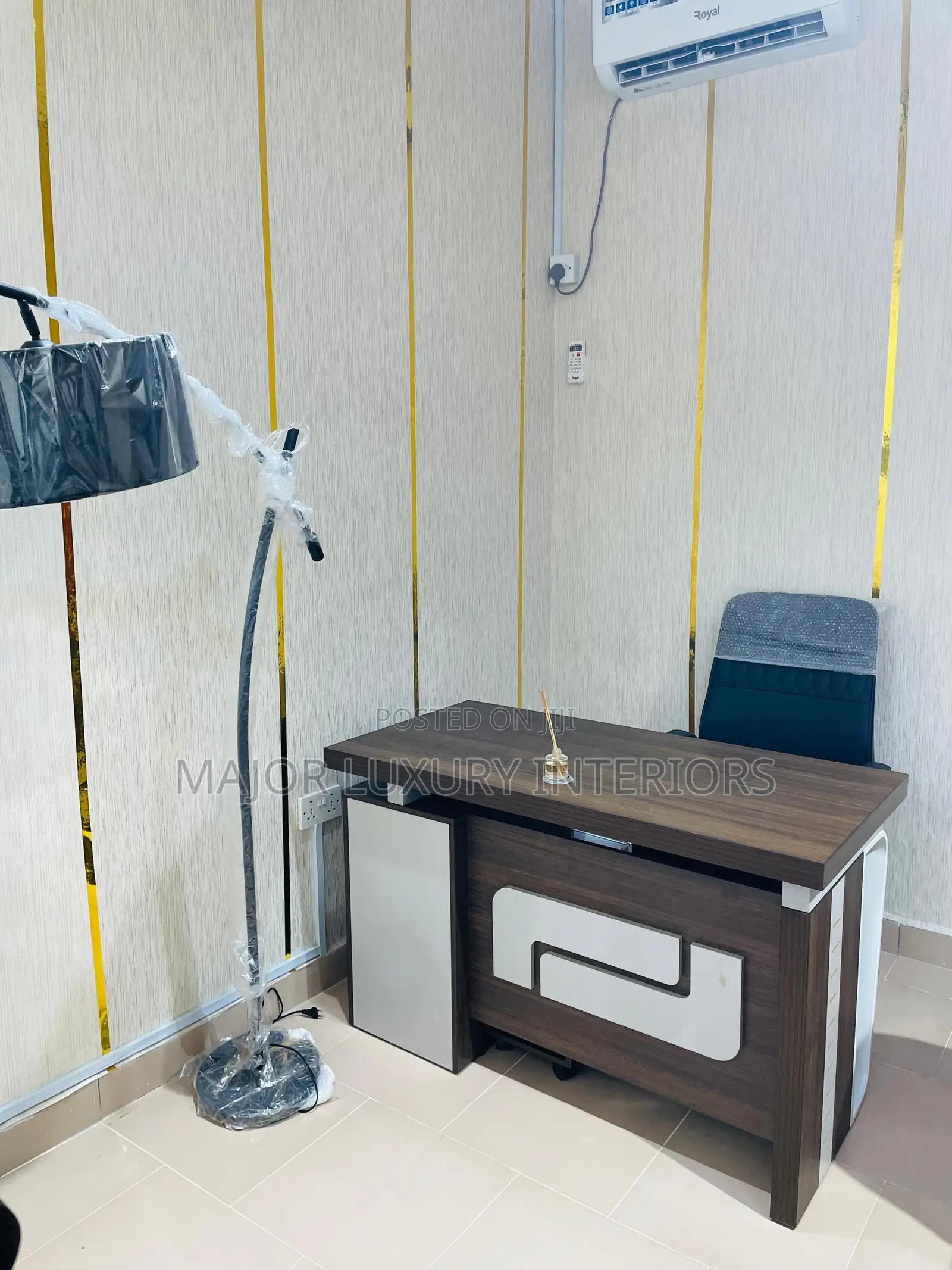 Office Chair and Table