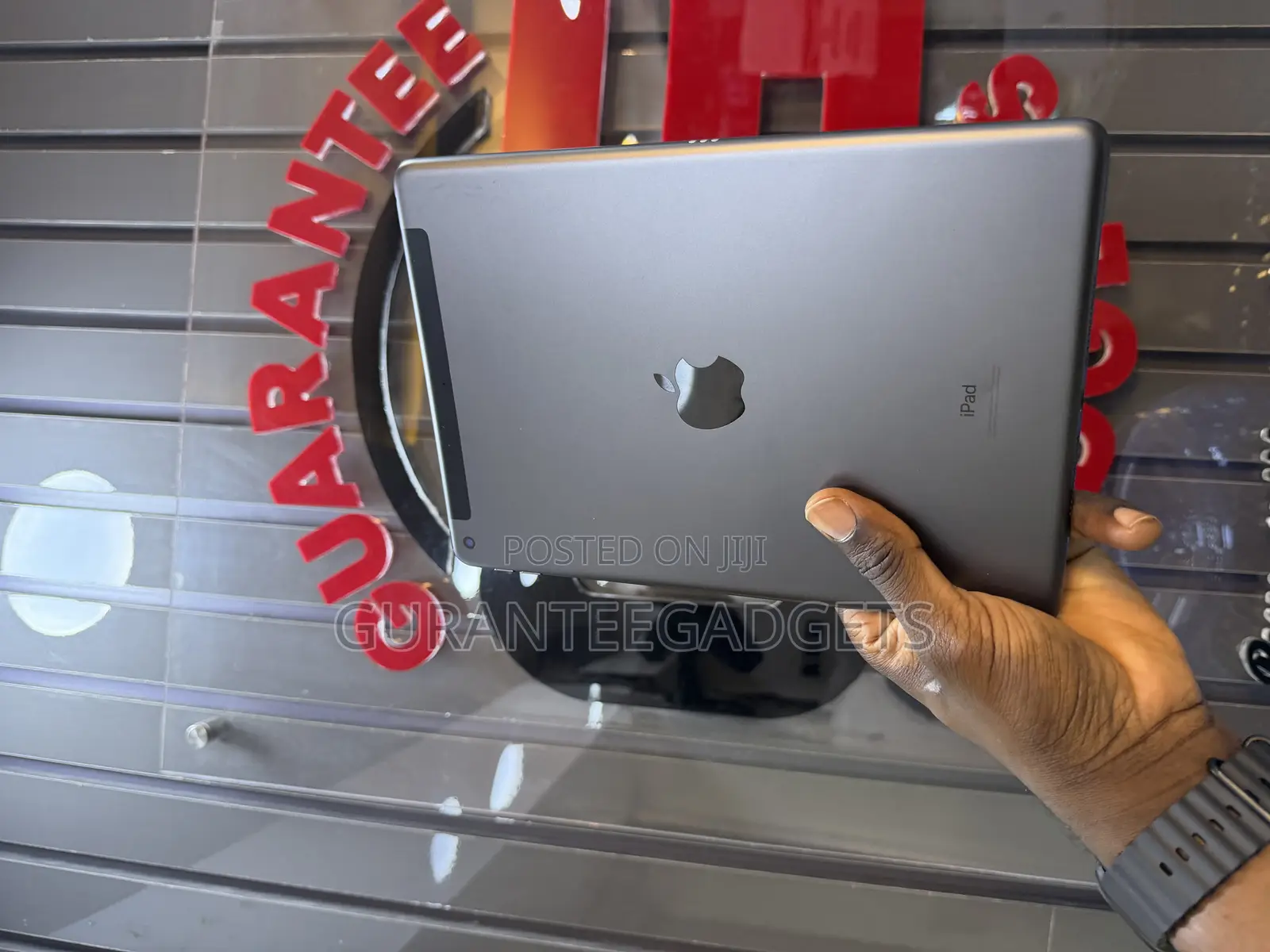 Apple iPad 10.2 (2021) 64 GB Gray