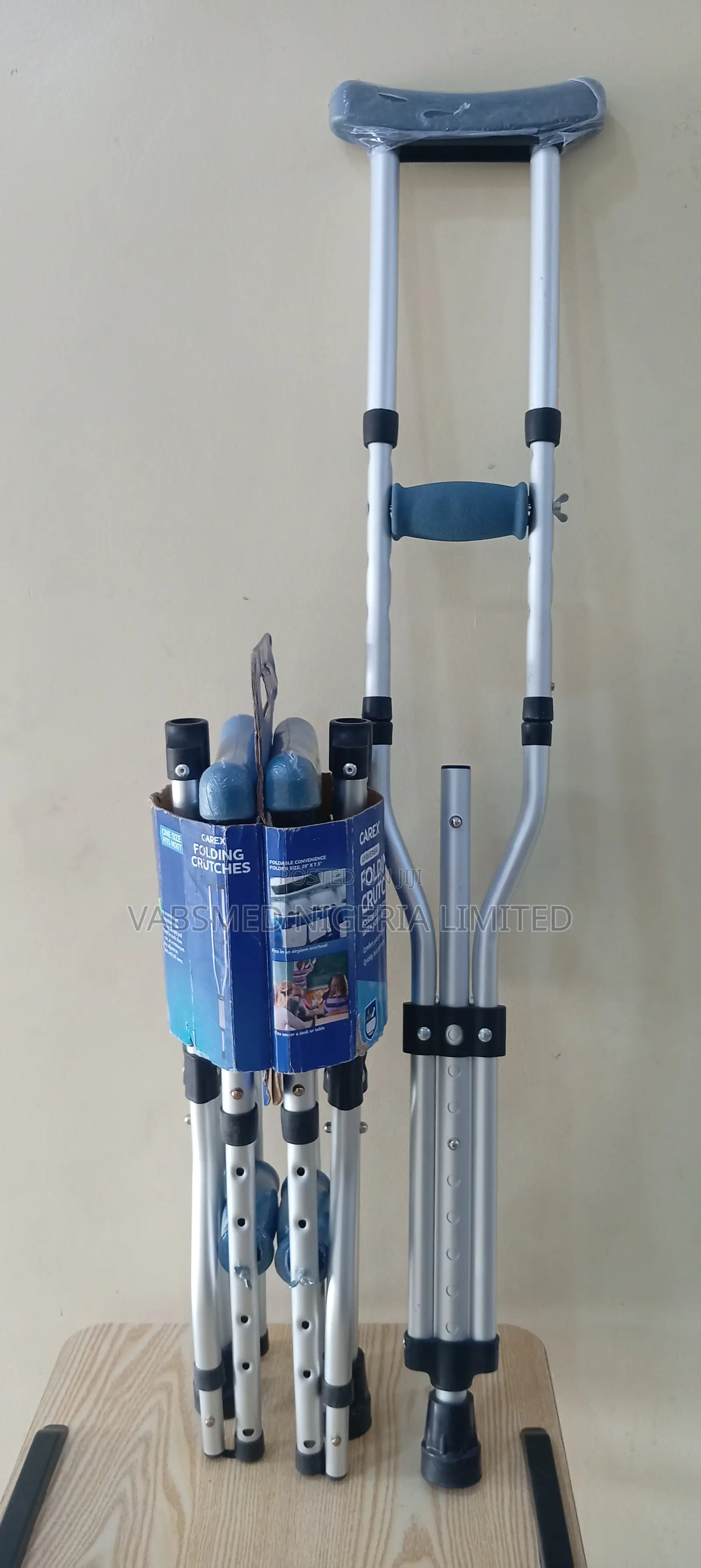 Underarm Folding Crutches
