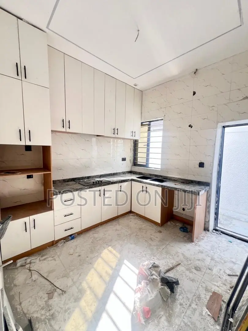 4bdrm Townhouse/Terrace in Ajah for sale