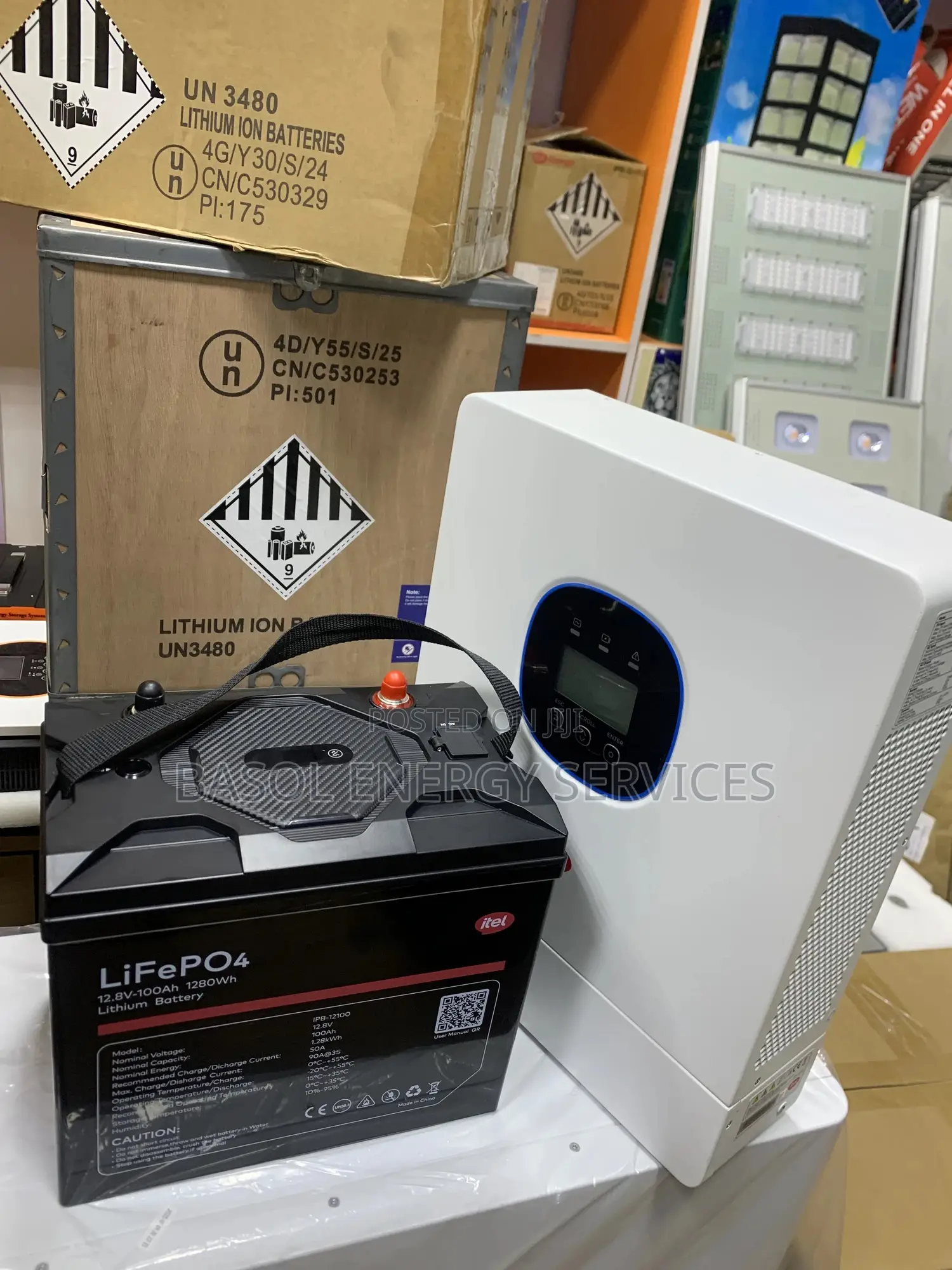 1.5kva Hybrid Inverter /1.3kwh Lithium Battery