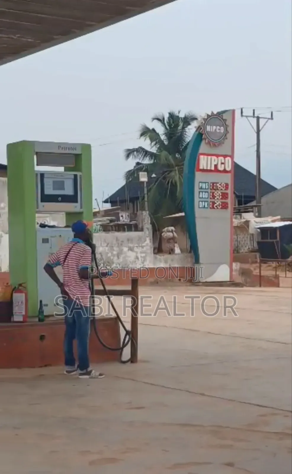 Functional Solar Powered Filling Station With 5 Pumps