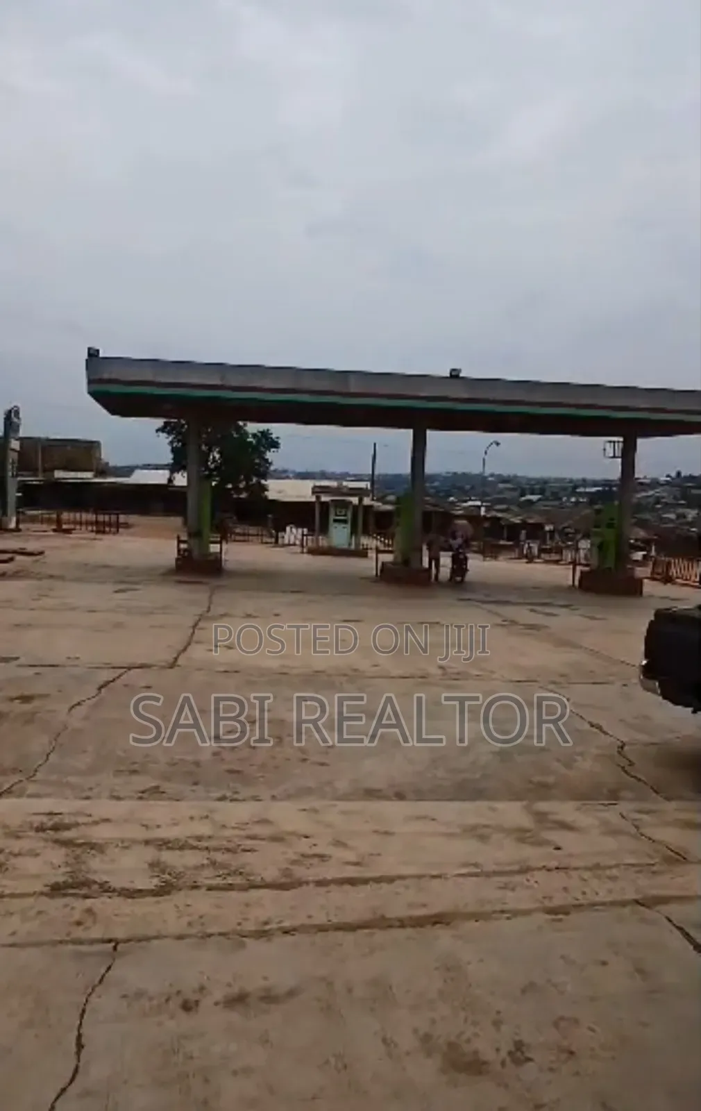 Functional Solar Powered Filling Station With 5 Pumps