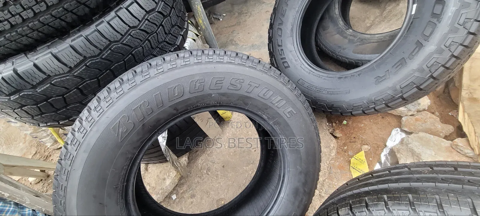 Original Bridgestone Dueler 255/70/18 - Heavy Duty/High Comfort