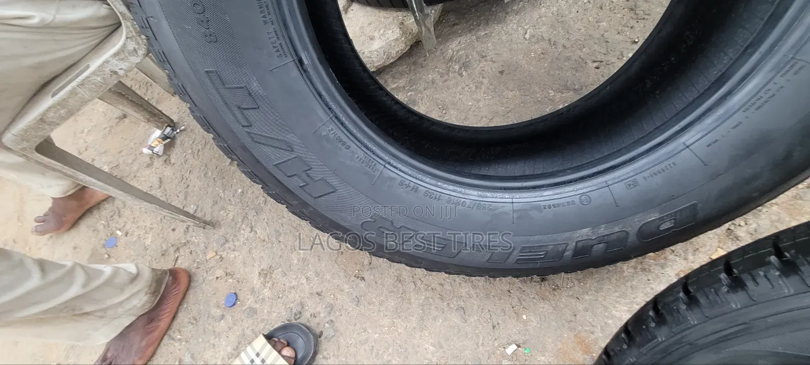 Original Bridgestone Dueler 255/70/18 - Heavy Duty/High Comfort