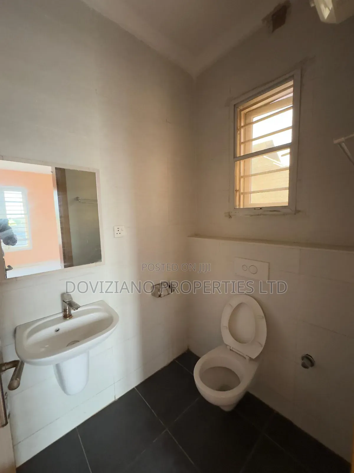 3bdrm Apartment in Ikeja GRA for rent