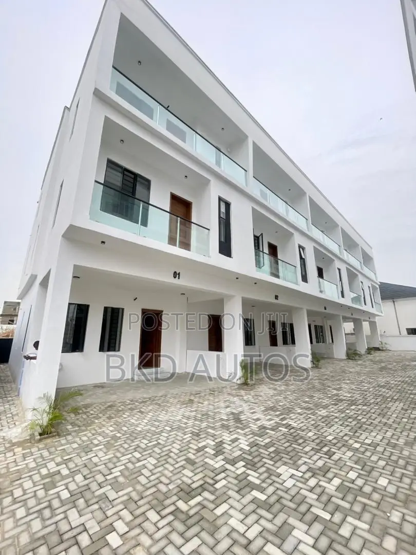 4bdrm Duplex in Lekki for sale