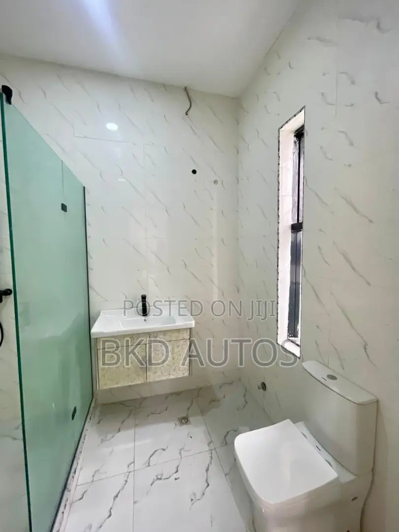 4bdrm Duplex in Lekki for sale