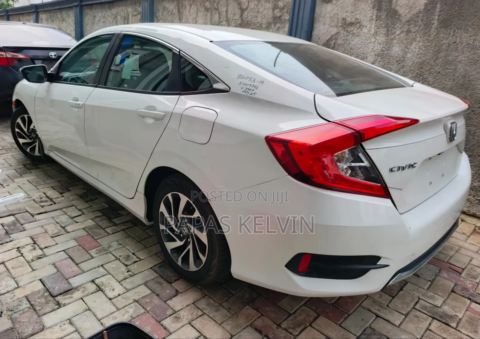 Honda Civic EX-L Sedan 2019 White