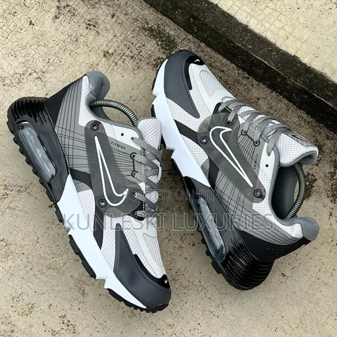Original Nike Airmax 270 Tech Sneakers