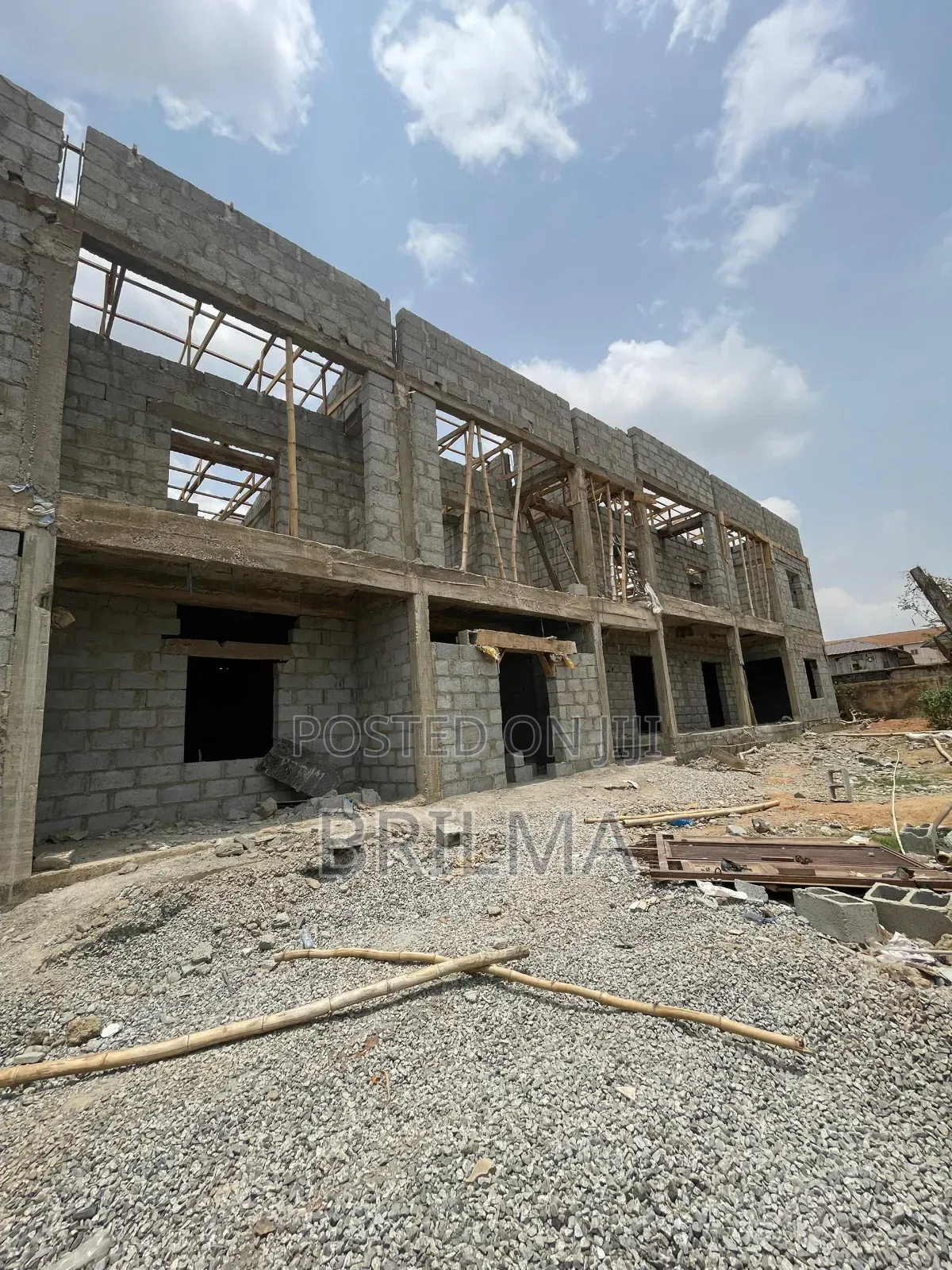 40sqm Space In Lifecamp For Sale