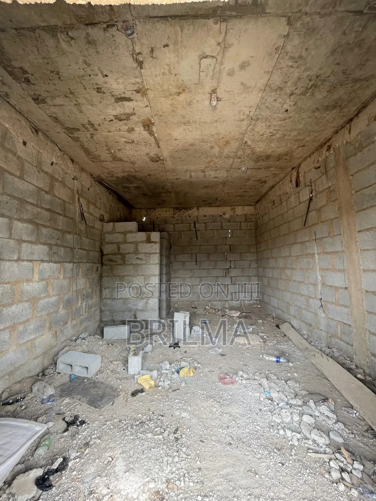 40sqm Space In Lifecamp For Sale
