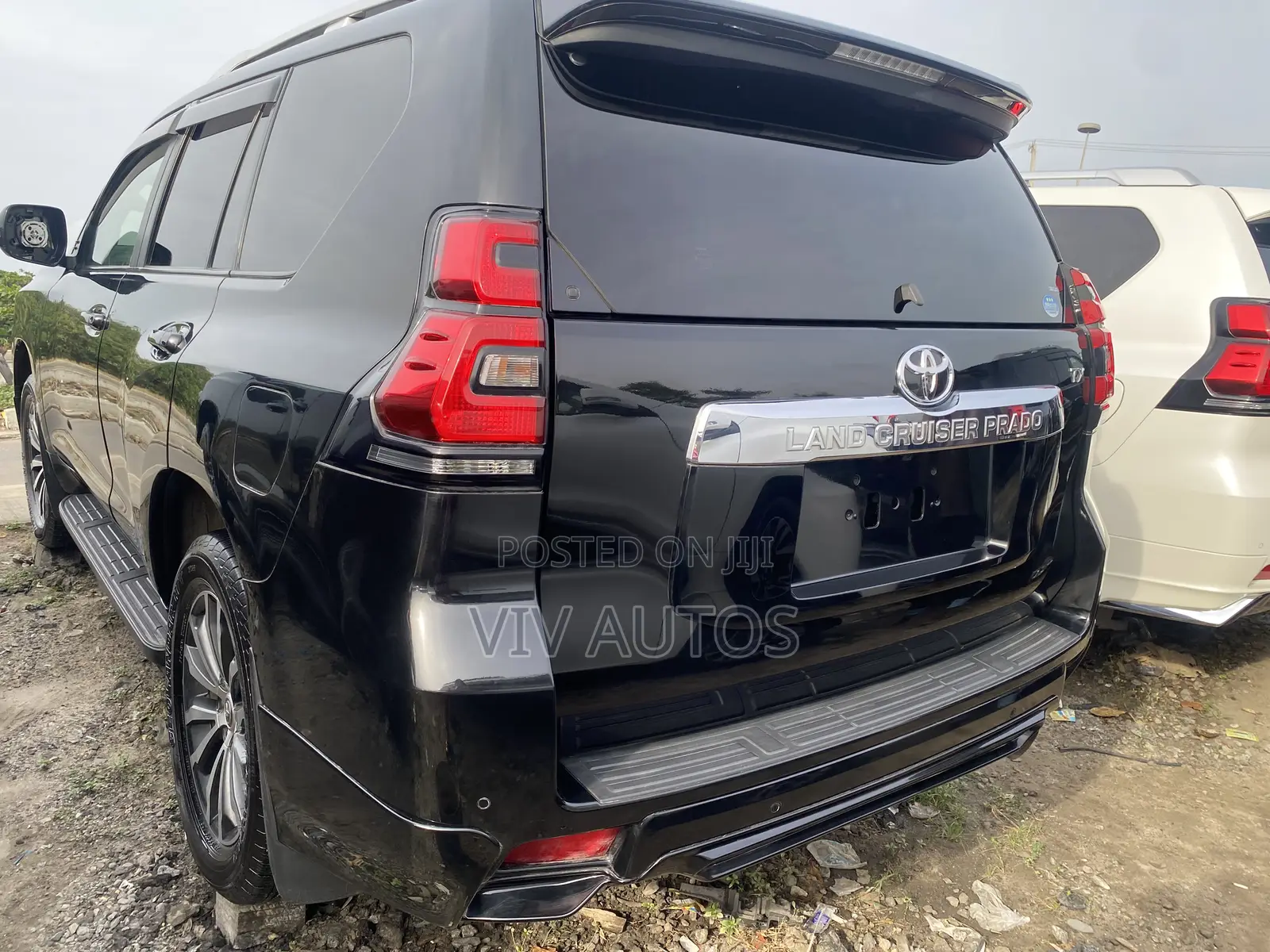 Toyota Land Cruiser Prado 4.0 2023 Black
