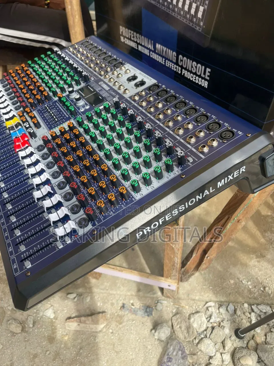 16channels Yamaha Mixer Signature 16