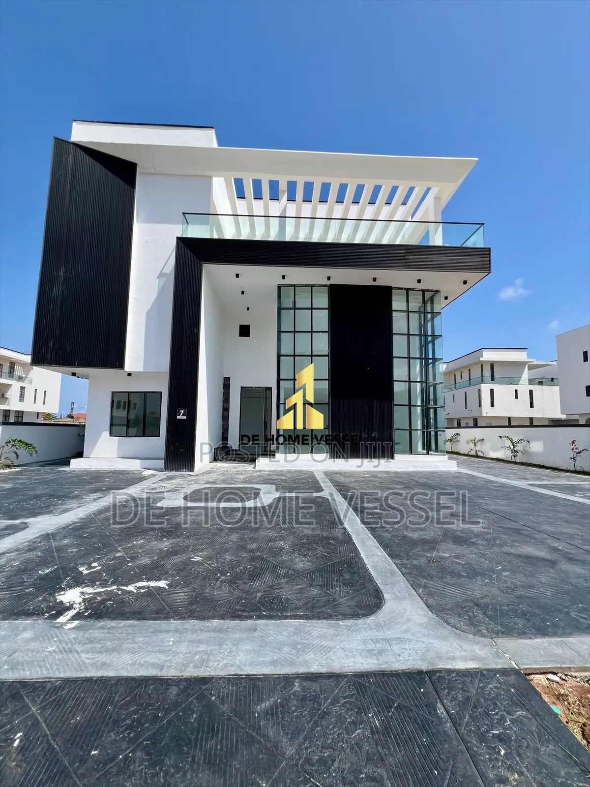 6bdrm Duplex in Ikate for sale