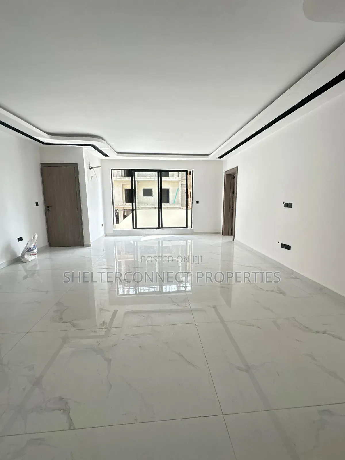 2bdrm Apartment in Lekki Phase 1 for rent