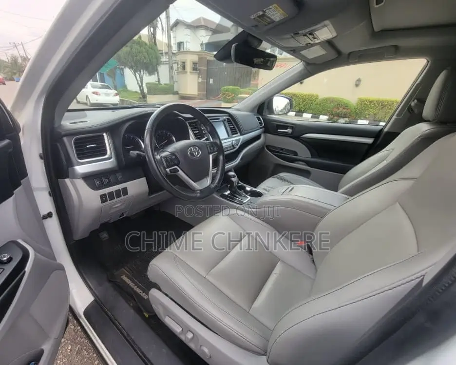 Toyota Highlander XLE 2019 White