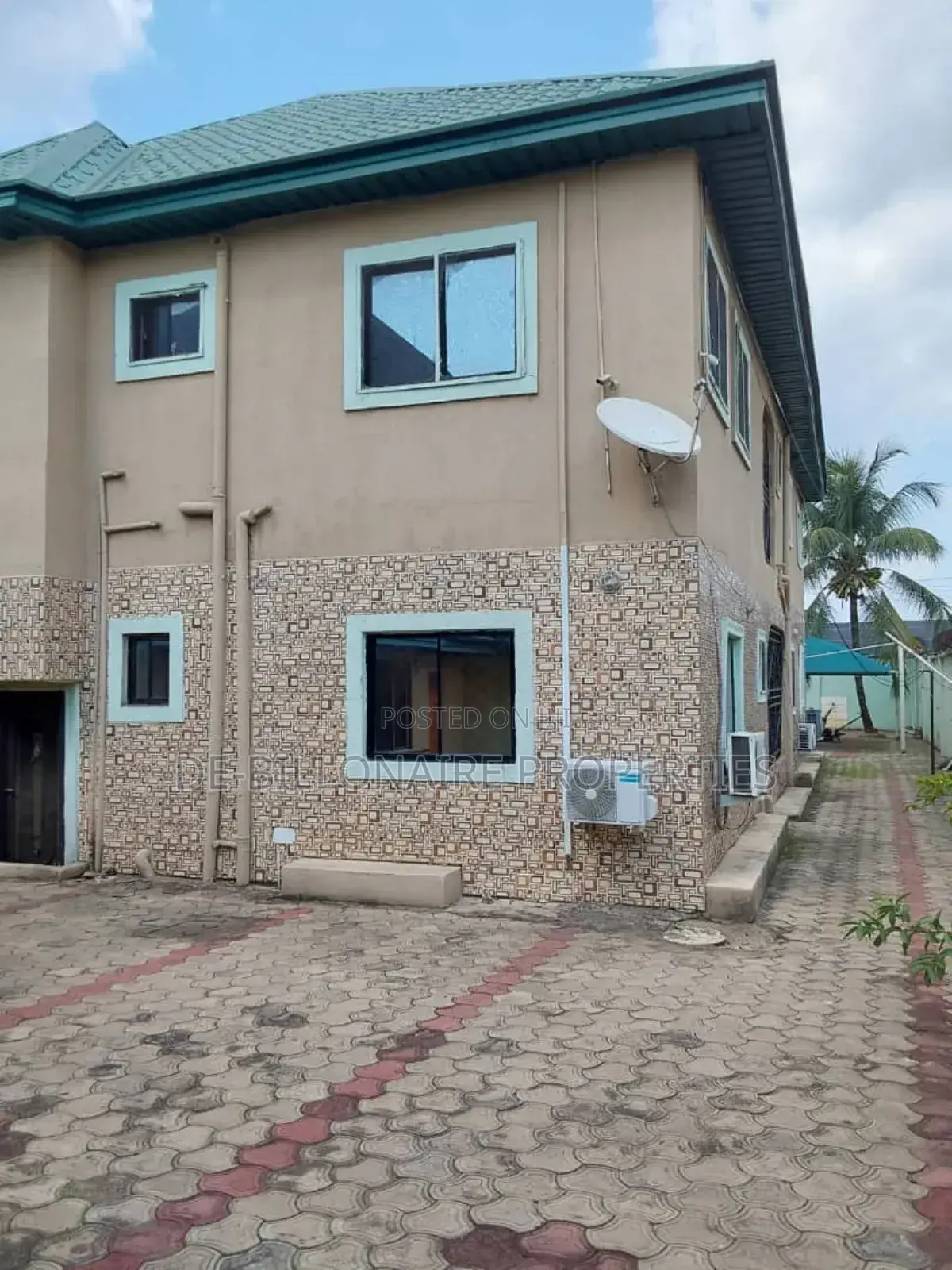 6bdrm Duplex in Spibat, Owerri for sale