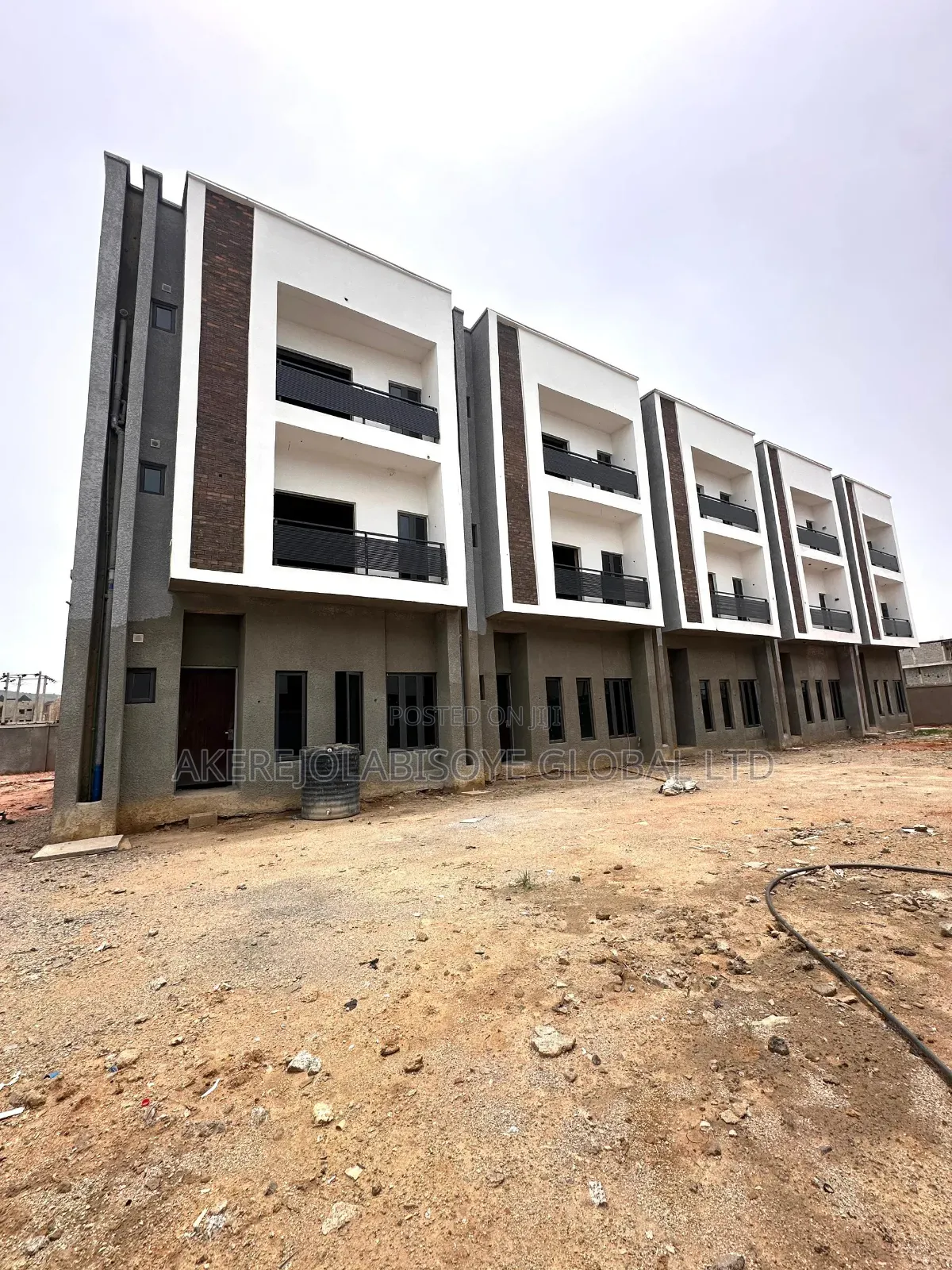 4bdrm Duplex in Jahi for sale