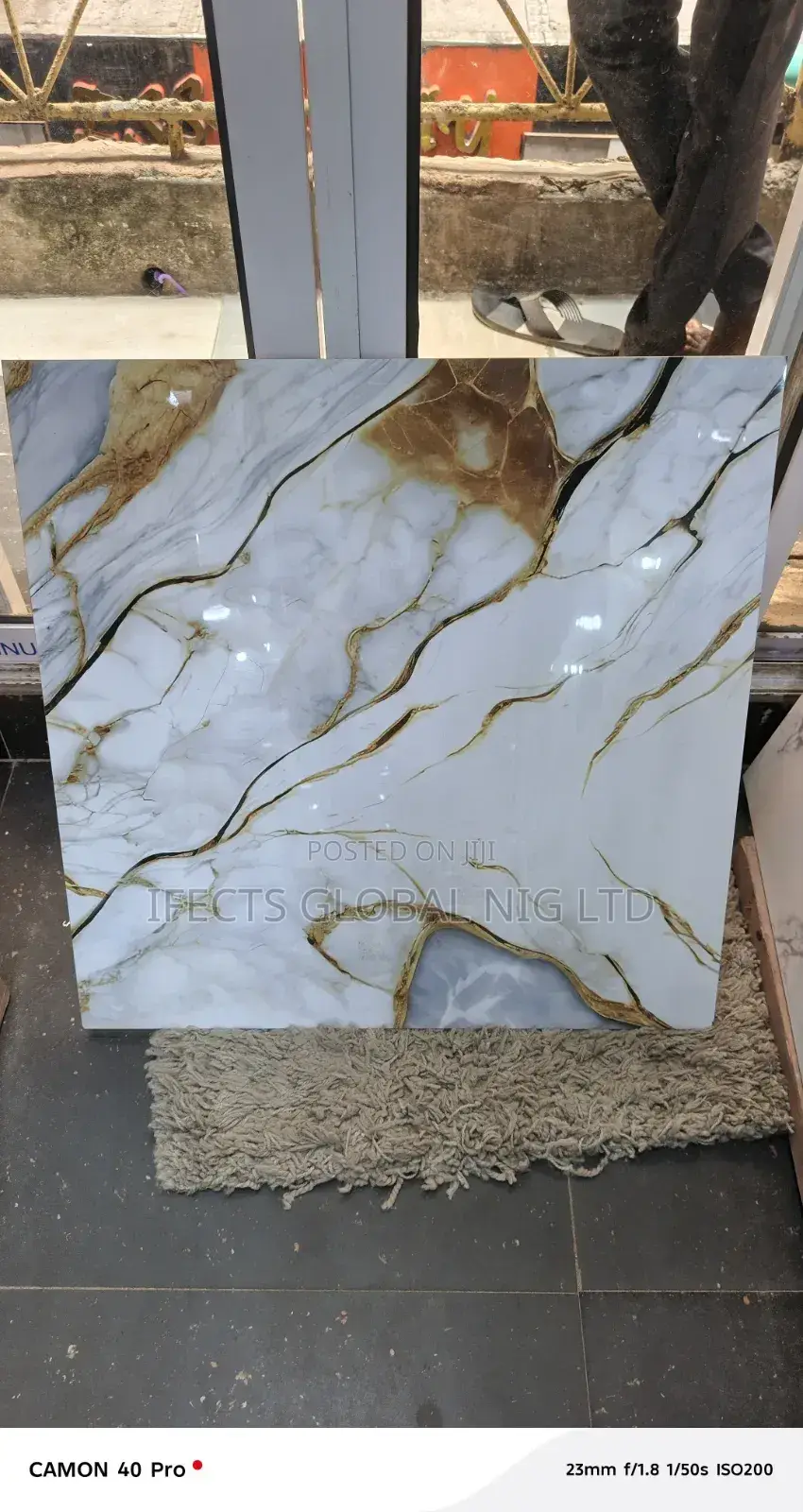 60x60 Karara Gold Glossy Floor Tiles For Rooms And Sitting Rooms