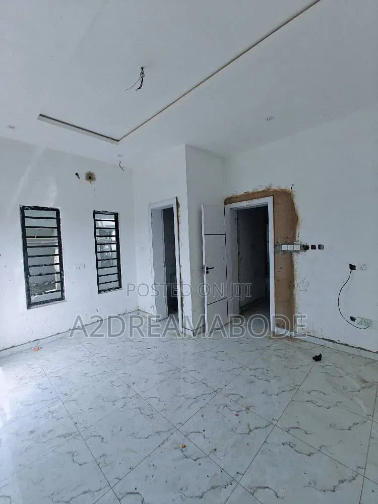 5bdrm Duplex in Opic, Isheri North for rent
