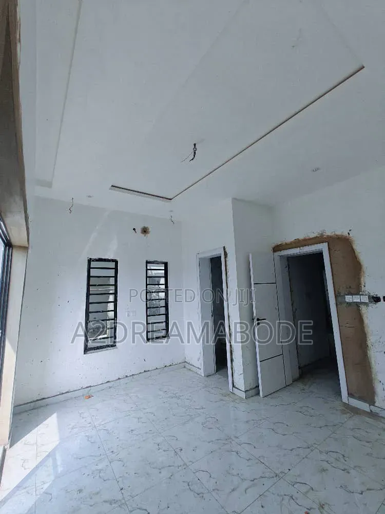 5bdrm Duplex in Opic, Isheri North for rent