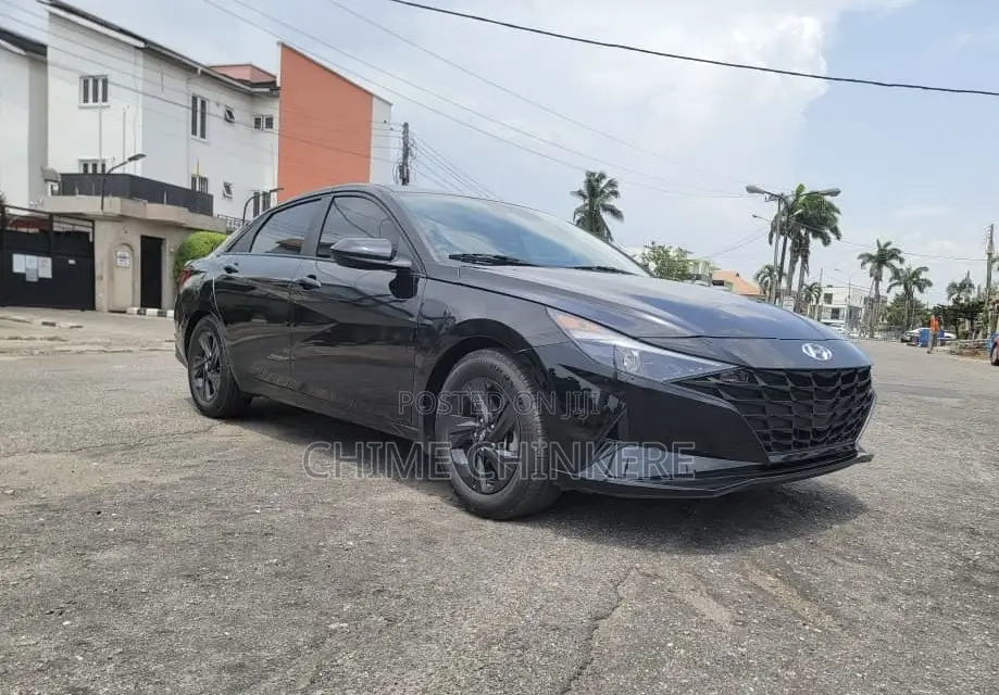 Hyundai Elantra SE 2022 Black