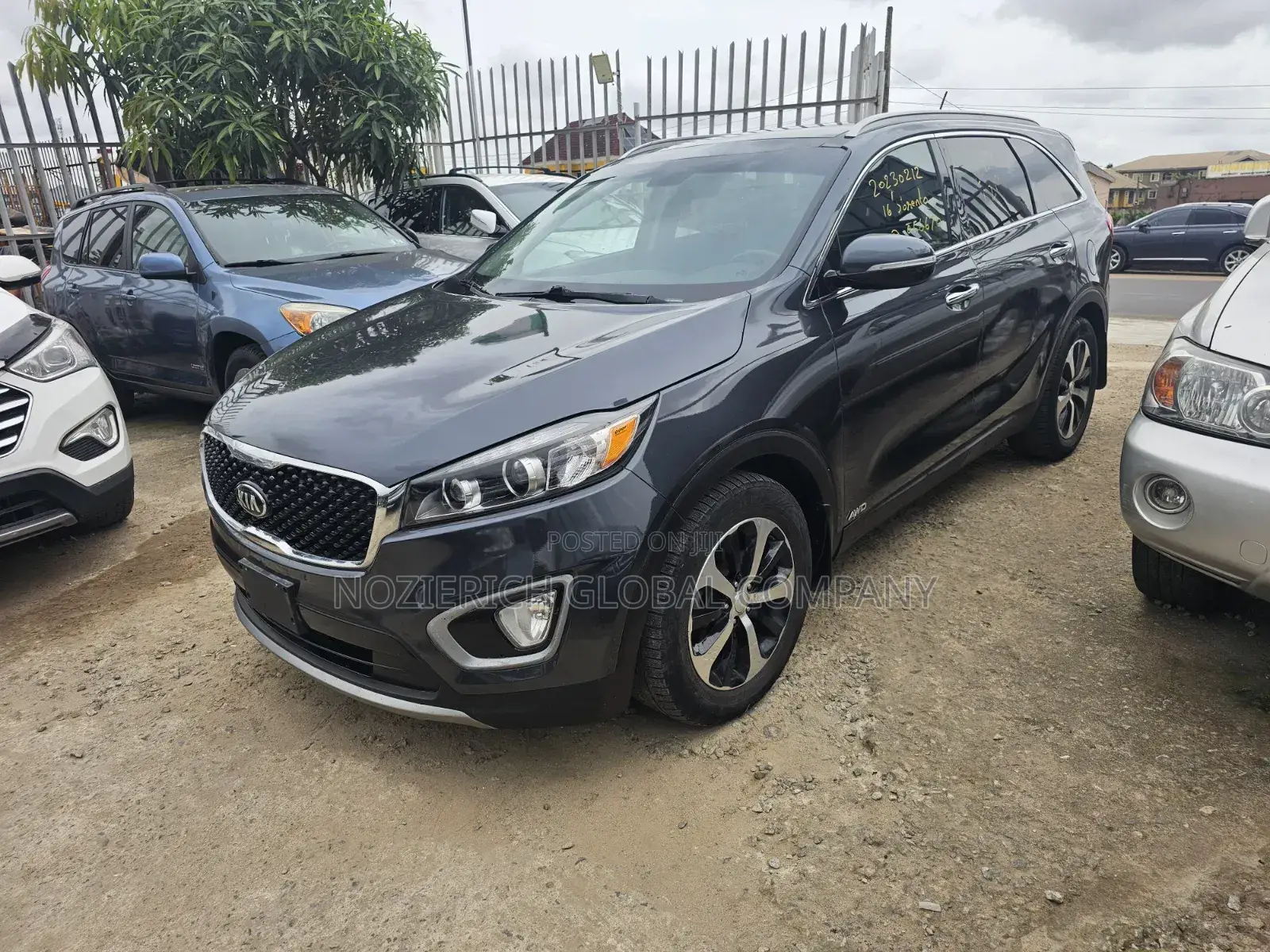 Kia Sorento 4dr SUV 2016 Gray