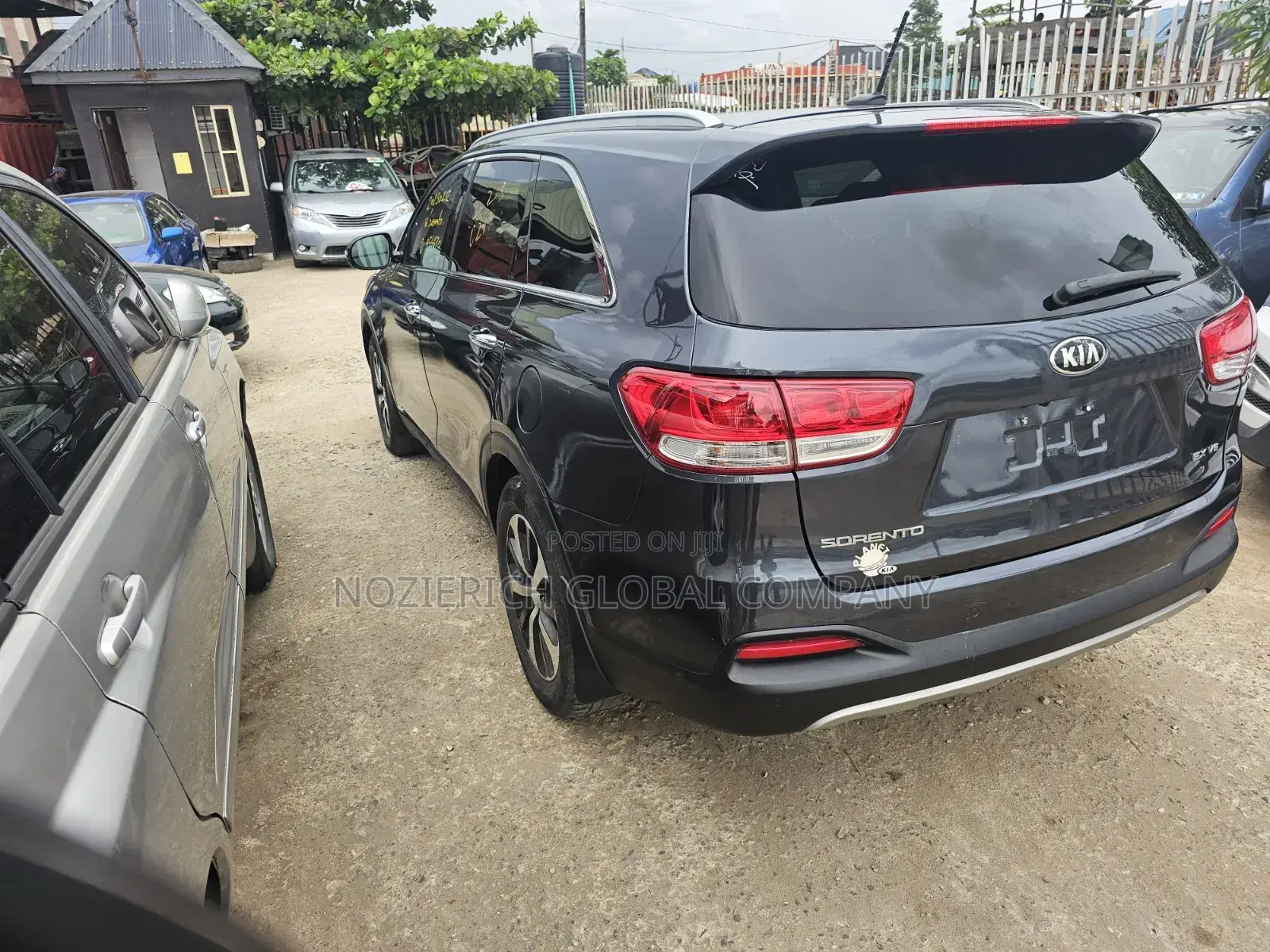 Kia Sorento 4dr SUV 2016 Gray
