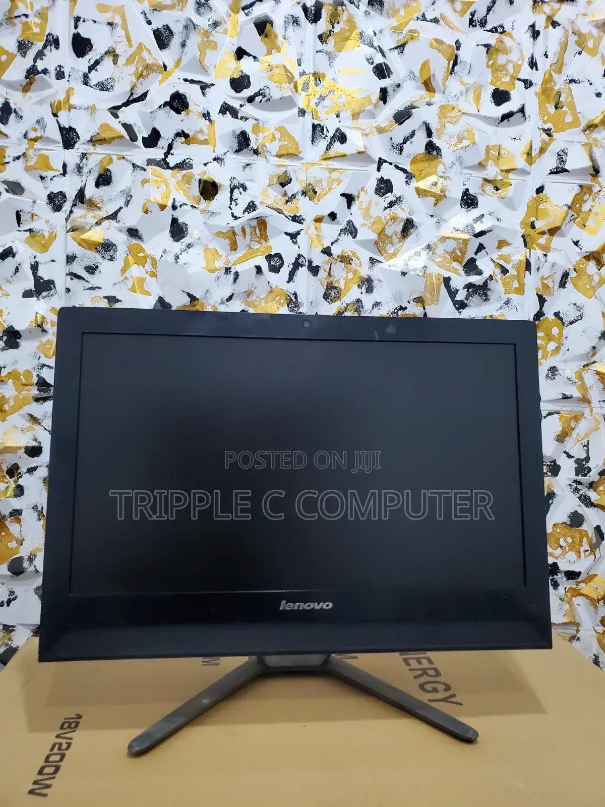 Desktop Computer Lenovo 4GB Intel Core i3 HDD 500GB