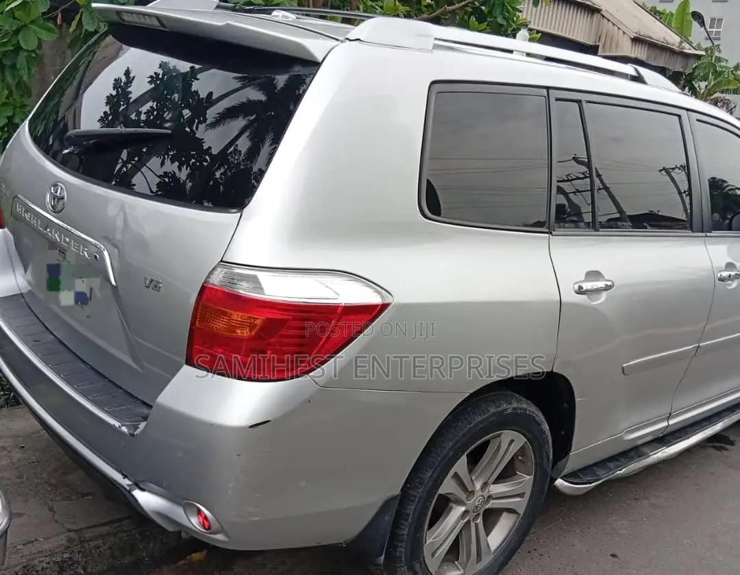 Toyota Highlander Limited 2010 Silver
