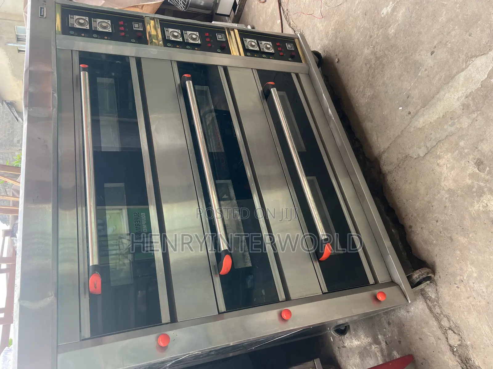 9 Trays Gas Oven