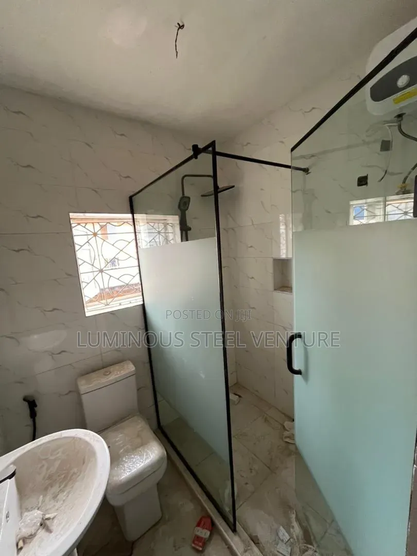 10mm Tempered Glass Is Highly Durable, Long-Lasting Durability