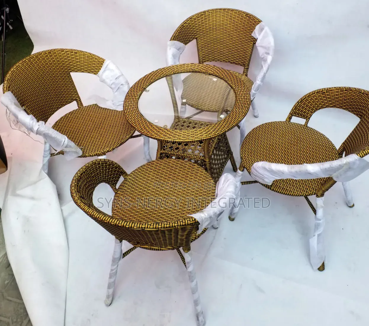 4-Seater Outdoor Rattan Chair/Restaurant Table