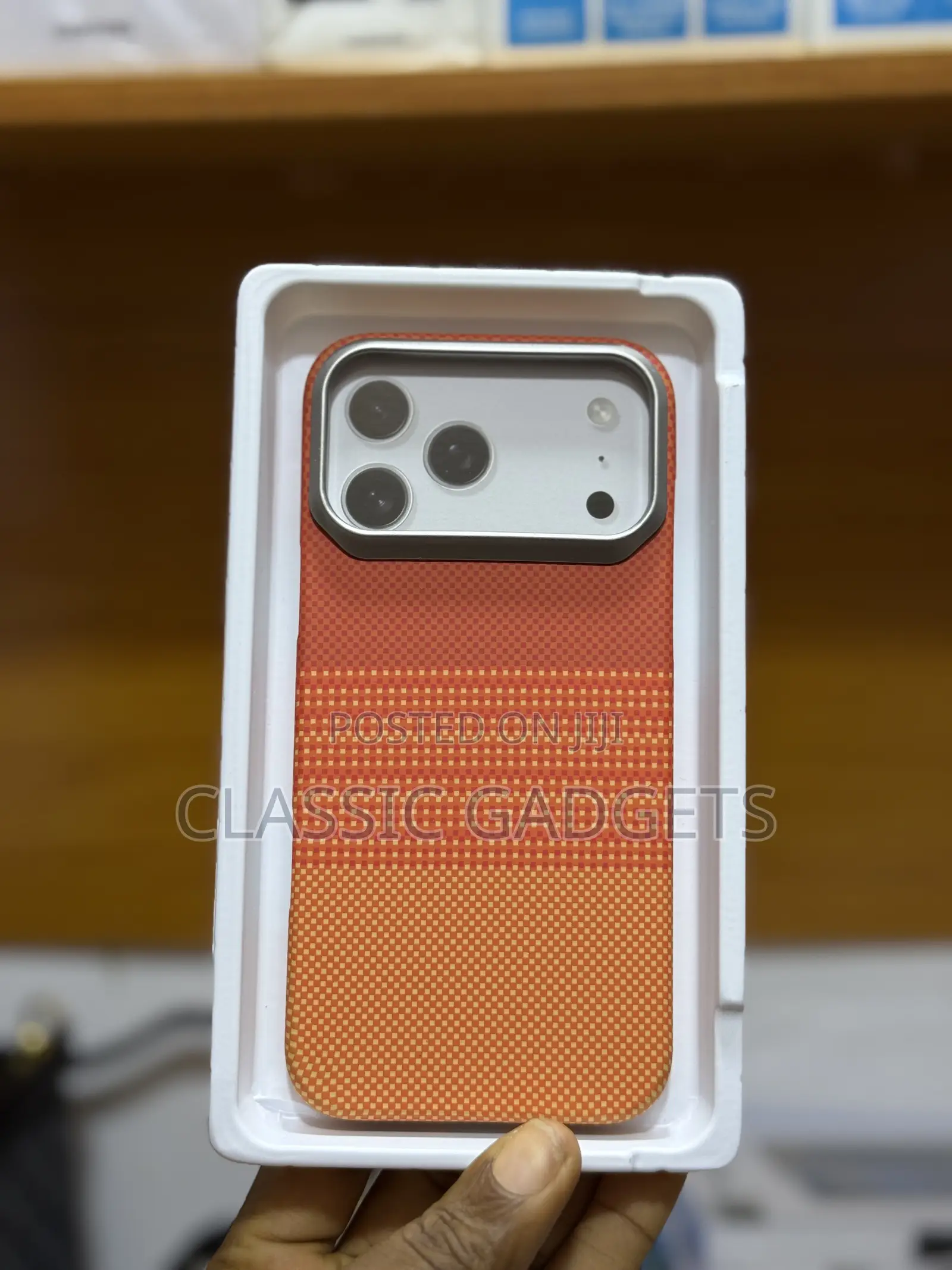 Kevlar Carbon Fiber Ultra Thin Magsafe Case for iPhone 17 Pro Max